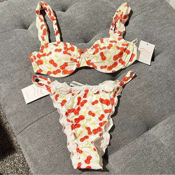 Dippin Daisys Cherry print 2 piece swimsuit bikini Set, size M, NWT - Picture 7 of 15